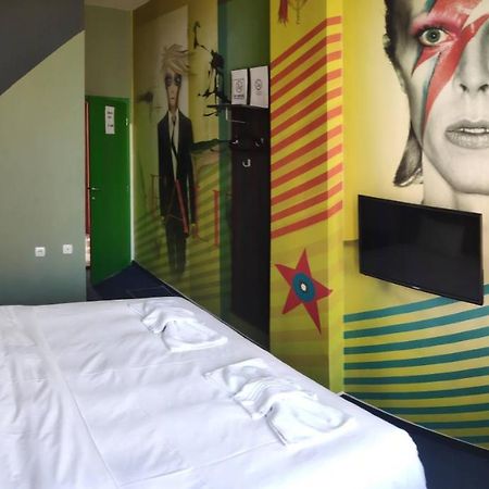 Hostel Log Inn Skopje Extérieur photo