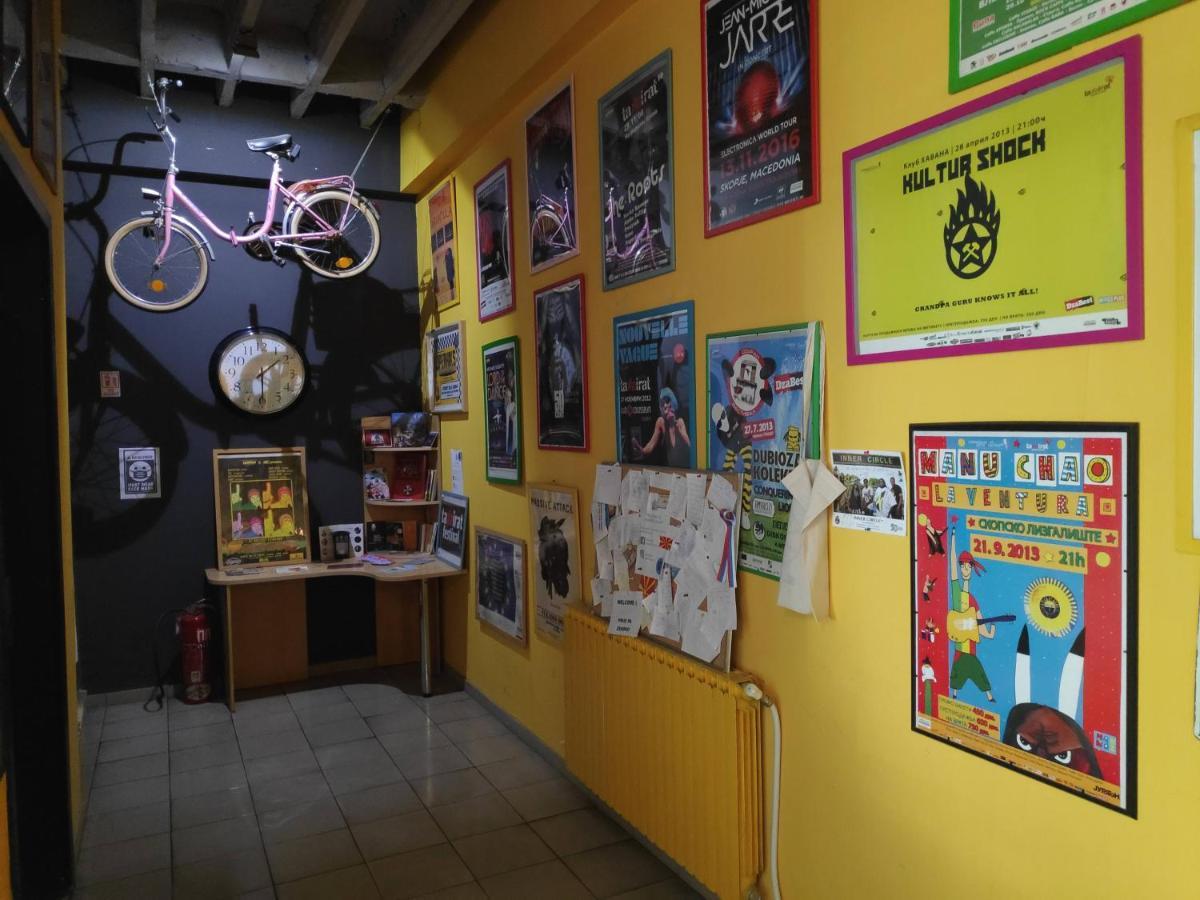 Hostel Log Inn Skopje Extérieur photo
