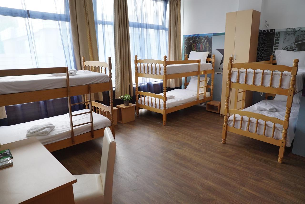 Hostel Log Inn Skopje Extérieur photo